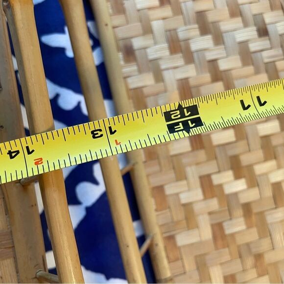 6 Rattan Trays Better Homes and Gardens Reversible Table Cloth - Picture 7 of 16